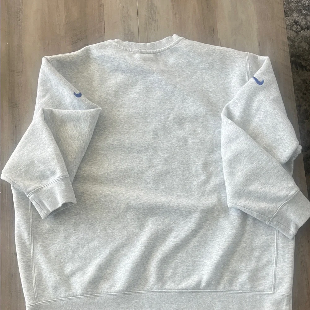 Men’s XXL Nike Gray Crewneck Sweatshirt with Blue STATES Graphic - Picture 10 of 12